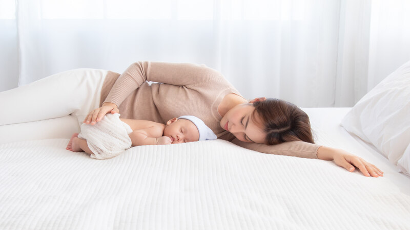 Sleep when your baby dozes off