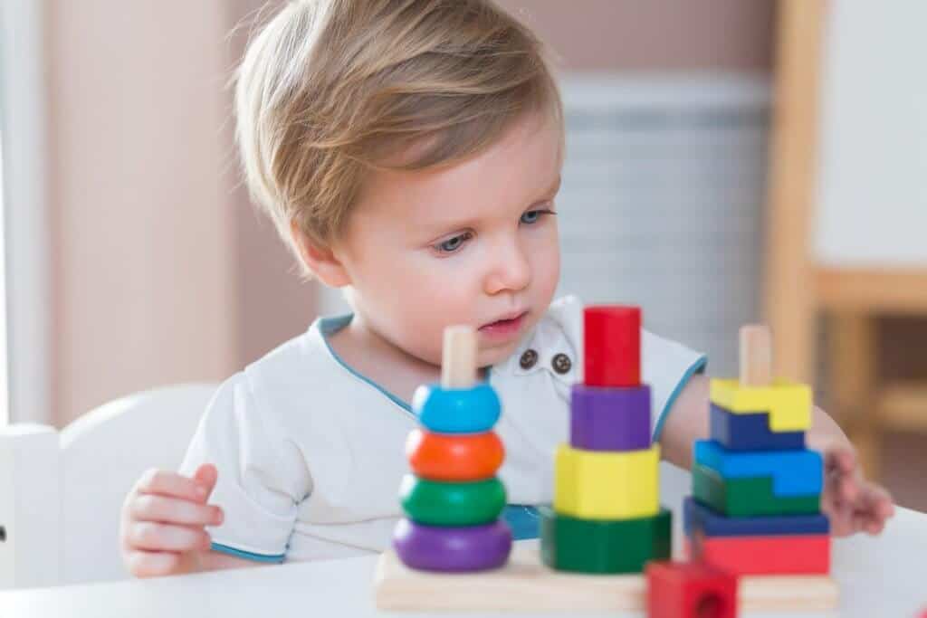 Fine Motor Skills Development : 18-24 Months - Being The Parent