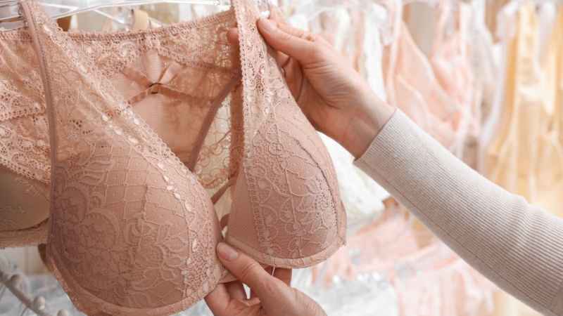 women buying bra for your daughter