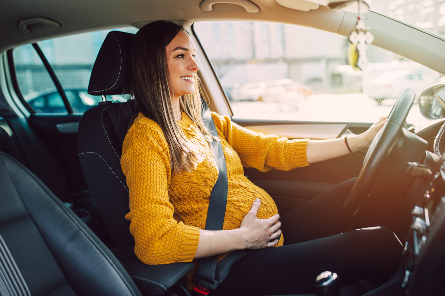 driving-during-pregnancy-car-and-two-wheeler-safe-driving-tips