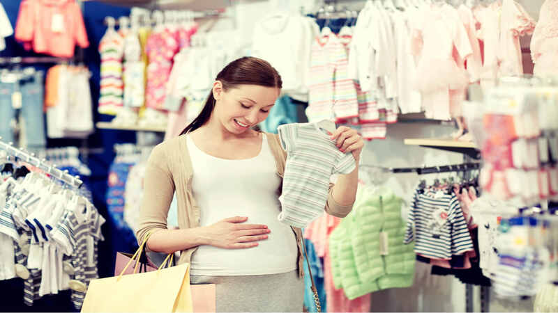 Buying-baby-clothes-in-advance