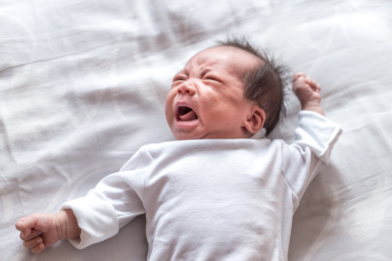 white-poop-in-babies-causes-and-symptoms-being-the-parent