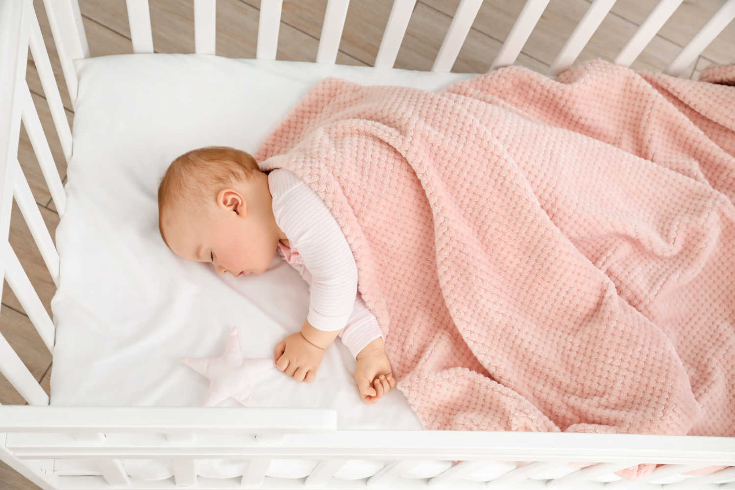 When Can Your Baby Sleep With a Blanket? Being The Parent