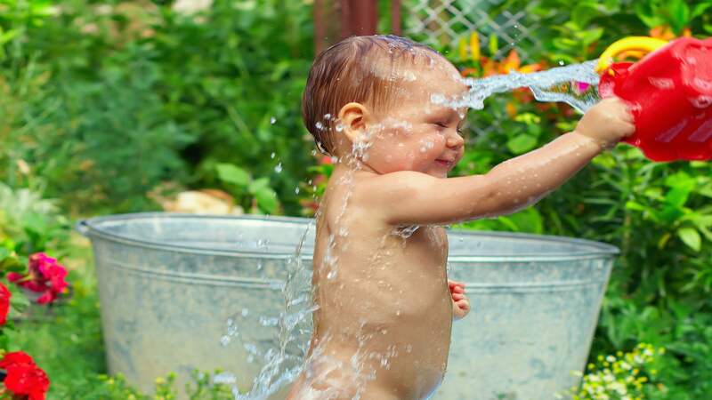 6 Excellent Benefits of Water Play For Babies