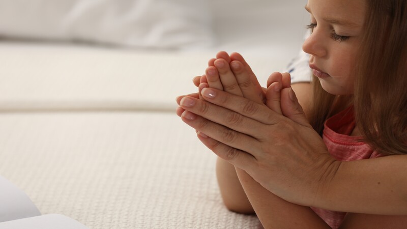 Teaching child to pray