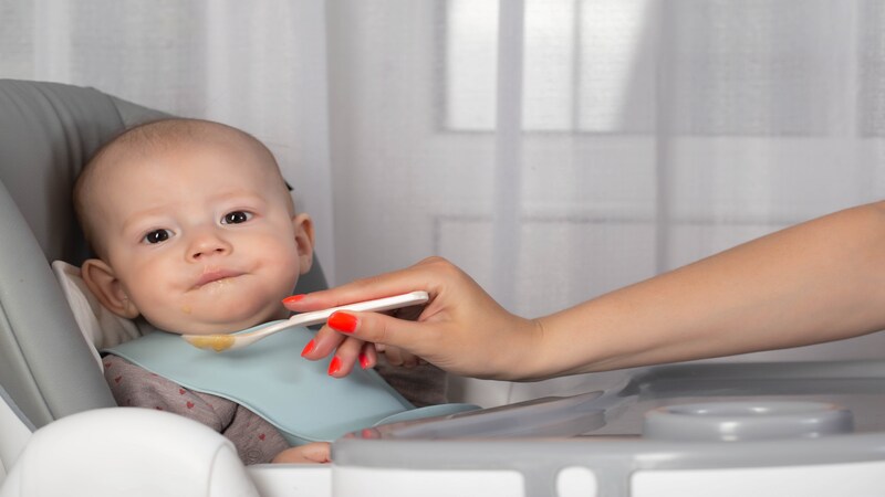 Feeding Basics For Four-To Six-Month Old Babies