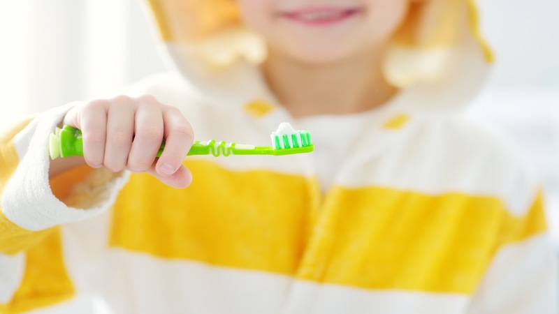 Give your toddler soft bristled toothbrush to prevent injuries in mouth