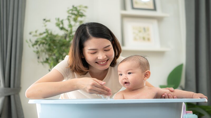 gentle baby bathing