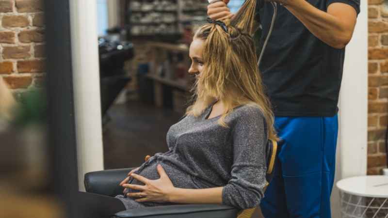 pregnant woman hair treatments