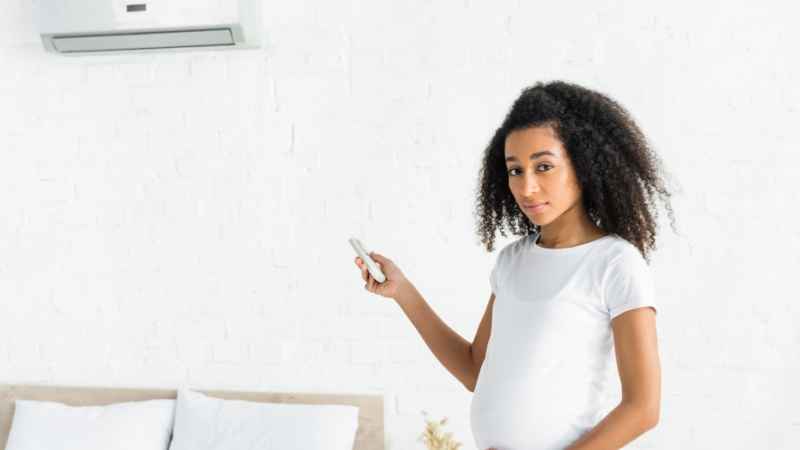 pregnant woman air conditioner