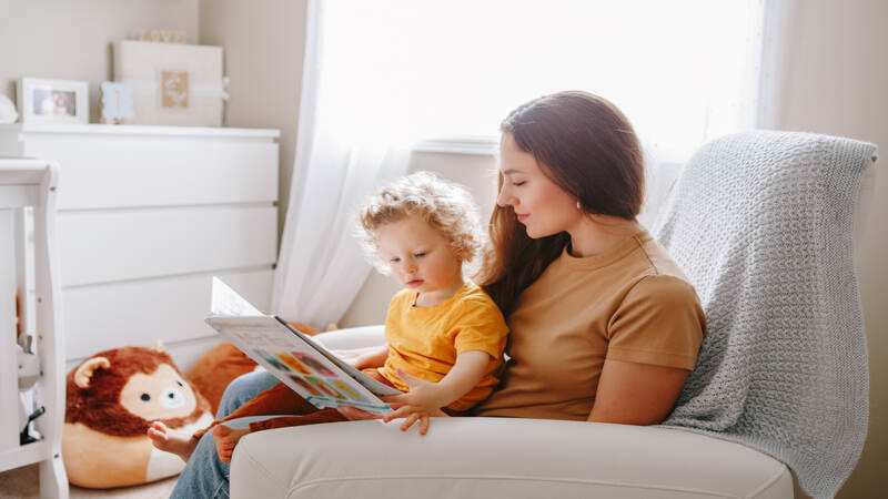 When to Start Reading to Your Kid?